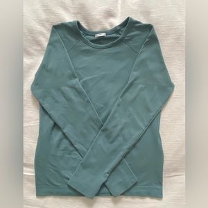 Teal Athleta Momentum Seamless Sport Length Top